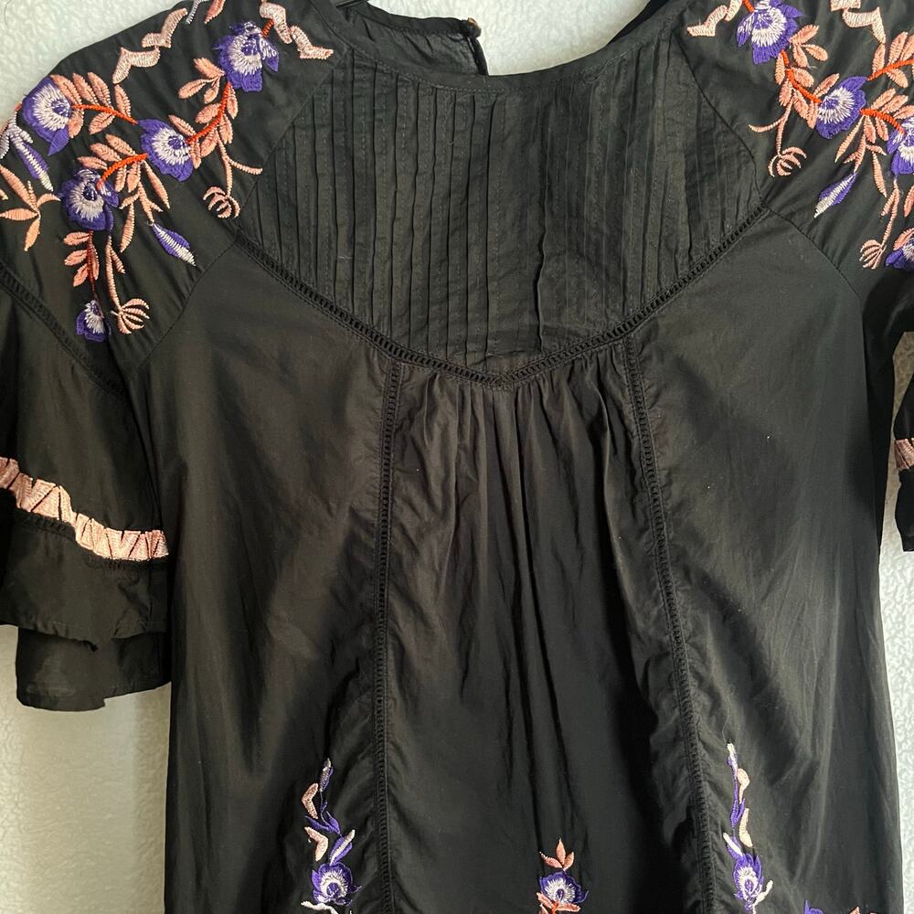 FREE PEOPLE black dress with purple and peach embroidery size XS 100% cotton - Picture 4 of 8